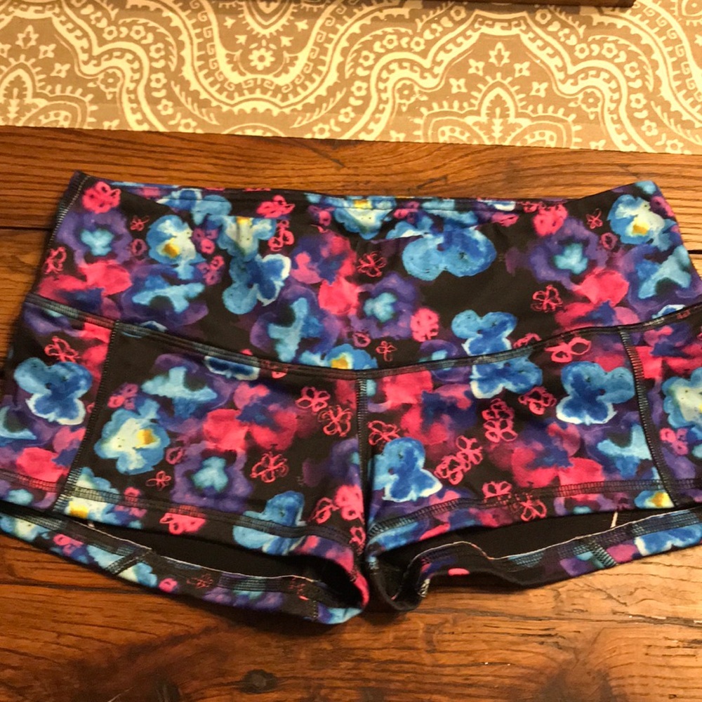 EUC Fleo Mean Gleam Low Rise size medium